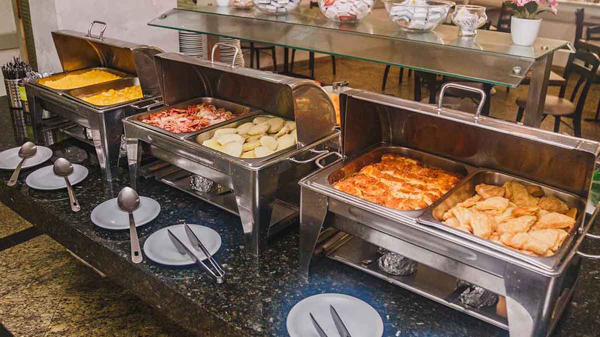 What Is A Full-Service Catering Company?